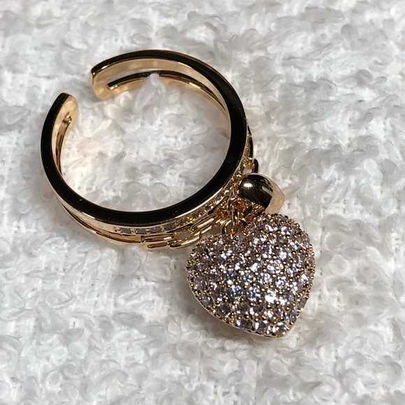 Yellow gold ring with pave heart-charm ring - Picture 10 of 15